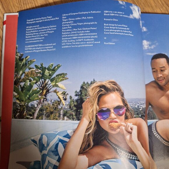 Cravings: Recipes for All the Food You Want to Eat: A Cookbook by Chrissy Teigen - Picture 3 of 4